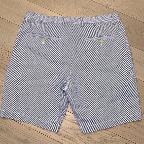 Banana Republic Factory Aiden Club Men’s Blue & White Seersucker Cotton Shorts - Picture 3 of 4